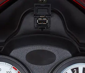 USB Charger Connector Feature in HLX 150 5G Motorcycle